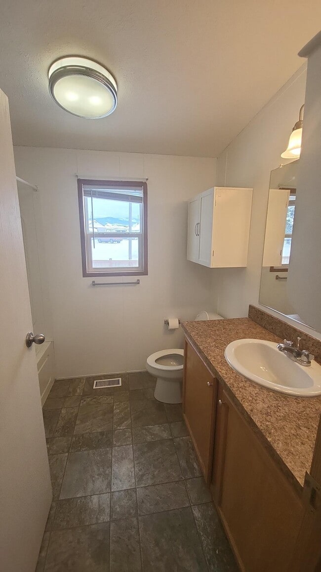 1205 Clark St in East Helena, MT - Building Photo - Building Photo