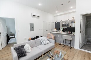 3945 Lancaster Ave, Unit 2A in Philadelphia, PA - Building Photo