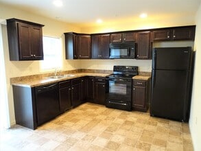 245 Clay School Rd in Ephrata, PA - Building Photo - Building Photo