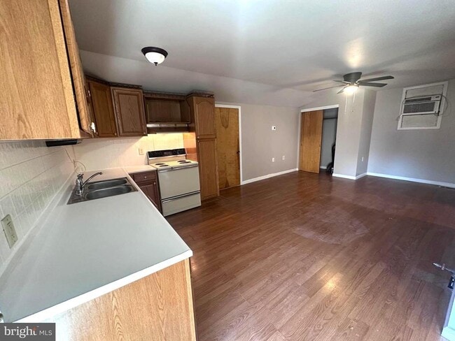 property at 1032 N 7th St