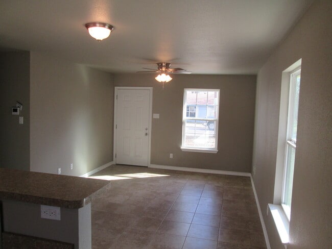 530 W Heard St in Cleburne, TX - Building Photo - Building Photo