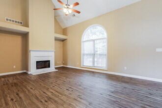 198 Sawgrass Way in Fayetteville, GA - Building Photo - Building Photo