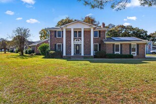 8081 Kittery Ave in North Charleston, SC - Building Photo