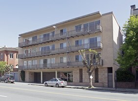 2235 Broadway in San Francisco, CA - Building Photo