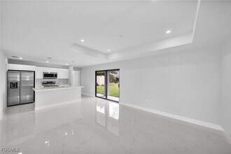 204 NW 14th St in Cape Coral, FL - Building Photo - Building Photo