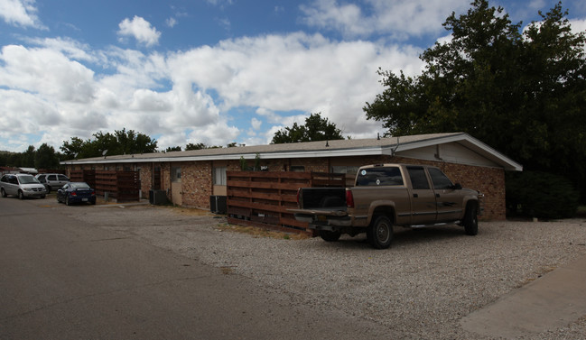 Copper Ridge Apartments in Carlsbad, NM - Building Photo - Building Photo