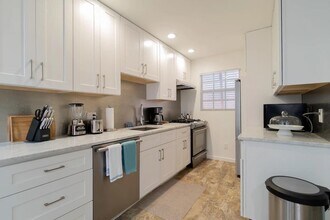 616 Claremore Dr in West Palm Beach, FL - Building Photo - Building Photo