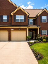 350 Cog Hill Dr in Fairburn, GA - Building Photo