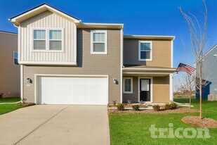 11908 Moorfield Ln in Indianapolis, IN - Building Photo