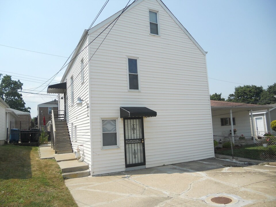 9314 S Forest Ave in Chicago, IL - Building Photo