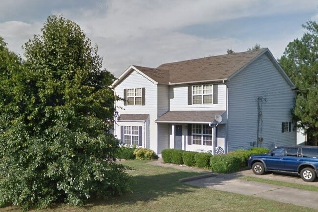 109 Cunningham Pl