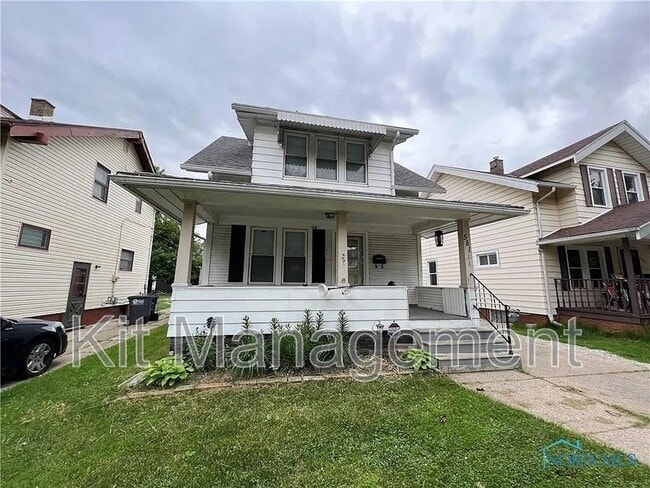 property at 581 Colima Dr
