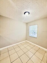 7156 E Bank Dr in Tampa, FL - Building Photo - Building Photo