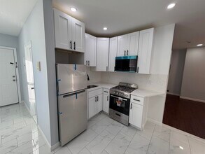 19 Hopkins Ave in Jersey City, NJ - Building Photo - Building Photo