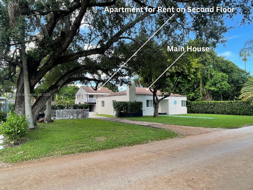 343 Menores Ave in Coral Gables, FL - Building Photo