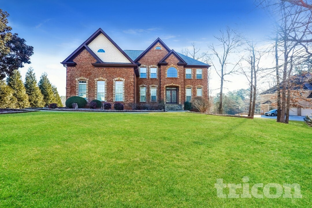 2221 Morning Dew in Conyers, GA - Building Photo