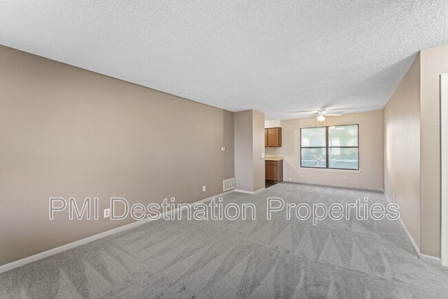 8600 Kill Creek Rd in De Soto, KS - Building Photo - Building Photo