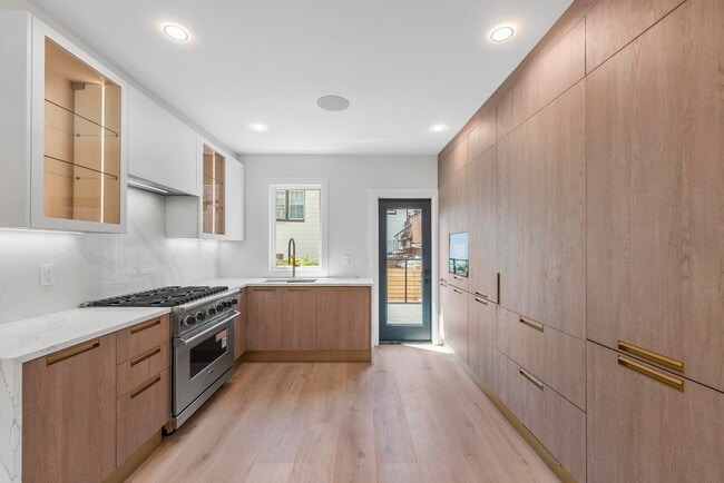 327.5 7th St in Jersey City, NJ - Building Photo - Building Photo