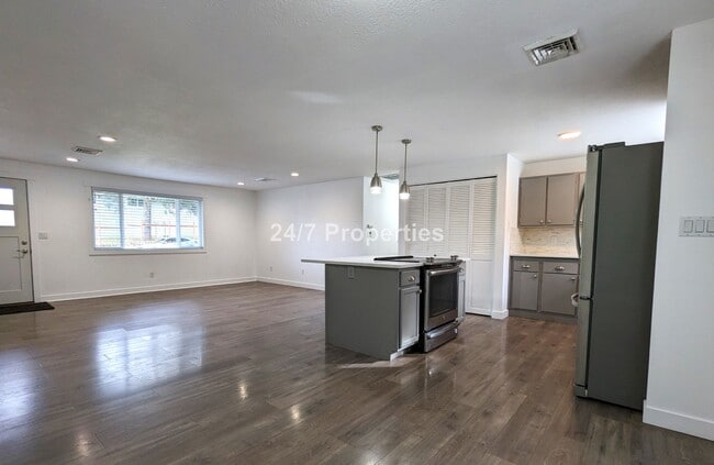 564 Hartke Loop in Oregon City, OR - Building Photo - Building Photo