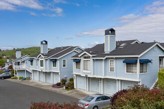 Quiet Harbor in Vallejo, CA - Foto de edificio - Building Photo