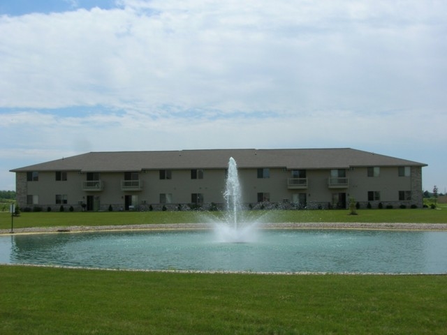 Burgoyne Lake Estates in De Pere, WI - Foto de edificio