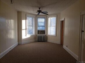 60-19 Menahan St in Queens, NY - Building Photo - Building Photo
