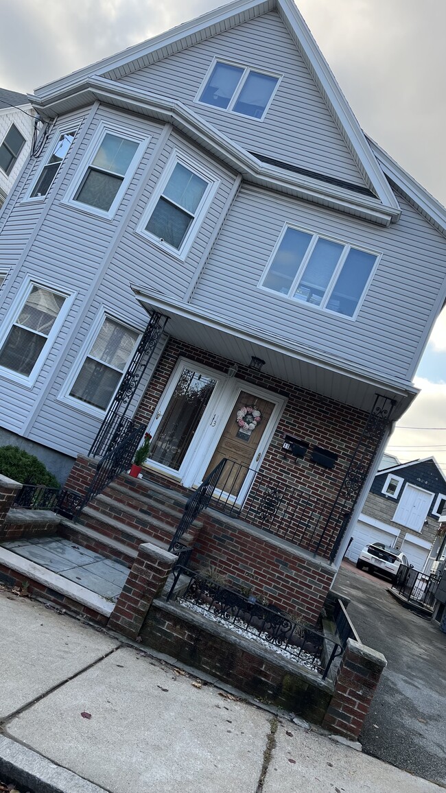 property at 11 Hatch St