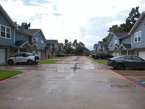 22262 Adams St in Porter, TX - Building Photo - Building Photo