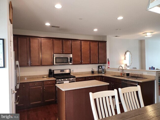457 Wistar Pl in Glassboro, NJ - Building Photo - Building Photo