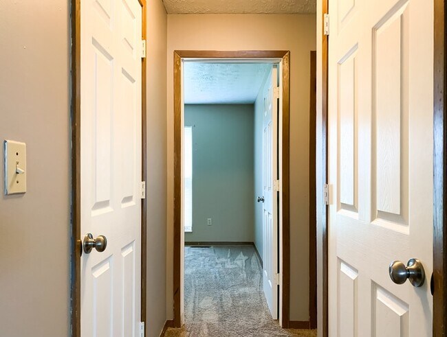 335 S Birkey St-Unit -L in Bremen, IN - Building Photo - Building Photo