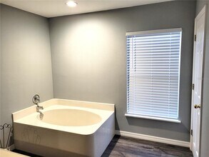 5326 Woodridge Ln in Spring Hill, FL - Building Photo - Building Photo