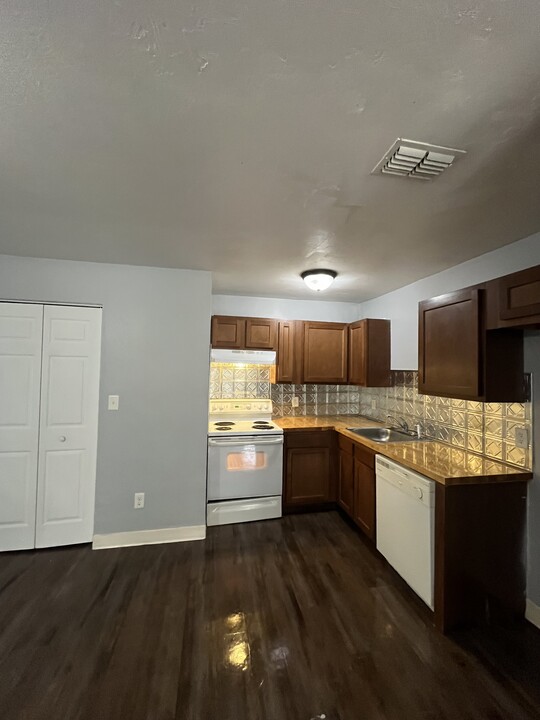 6137 NW 26th St, Unit 6137 in Gainesville, FL - Building Photo