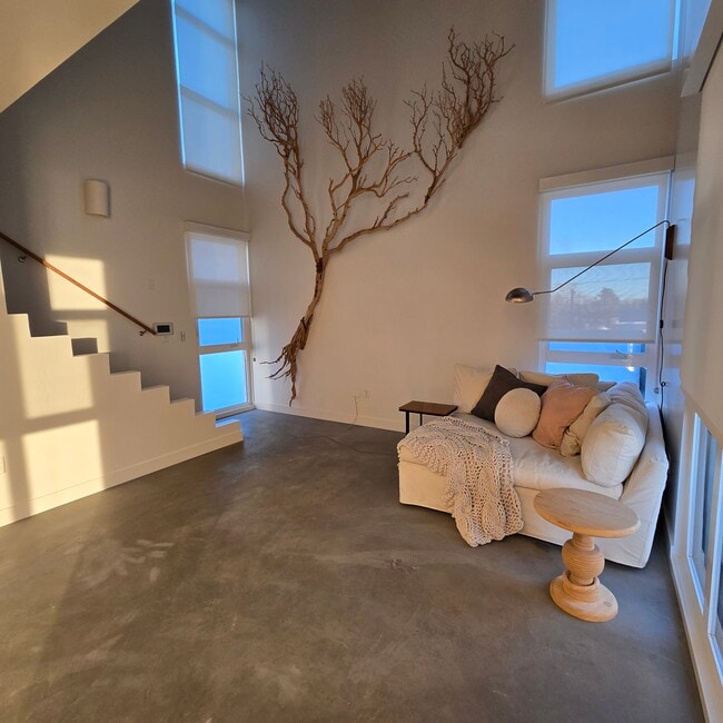 519 S 6th St, Unit 212 in Las Vegas, NV - Building Photo - Building Photo