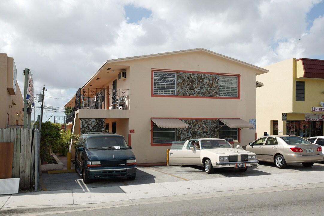 356 E 9th St in Hialeah, FL - Building Photo