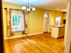 23 Farmcrest Ave in Lexington, MA - Building Photo - Building Photo