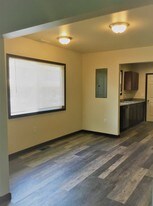 Cape Manor in Portland, OR - Building Photo