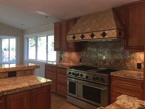 101 H Ln in Novato, CA - Building Photo - Building Photo