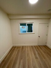 559 Sycamore St-Unit -Room B in Oakland, CA - Building Photo - Building Photo