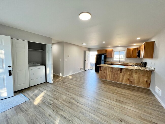property at 810 E White Birch Ave