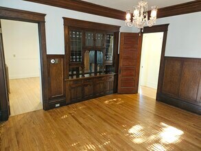 1900 E Newberry Blvd in Milwaukee, WI - Building Photo - Building Photo