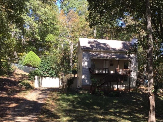 1856 W Elmwood Dr in Acworth, GA - Building Photo