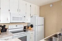 8055 Thomas Rd photo'