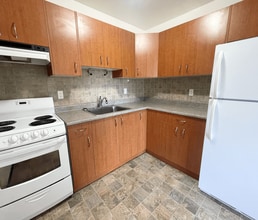 Craigflower House in Esquimalt, BC - Building Photo - Building Photo