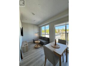 110 17th Street E in North Vancouver, BC - Building Photo - Building Photo