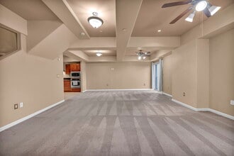 200 W 2nd St, Unit 412 in Reno, NV - Building Photo - Building Photo