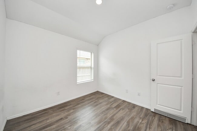 7319 Bridal Ranch Dr