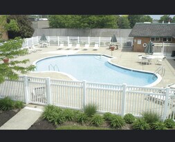 1968 Axtell Dr, Unit 3 in Troy, MI - Building Photo