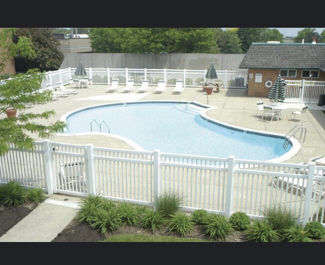 property at 1968 Axtell Dr