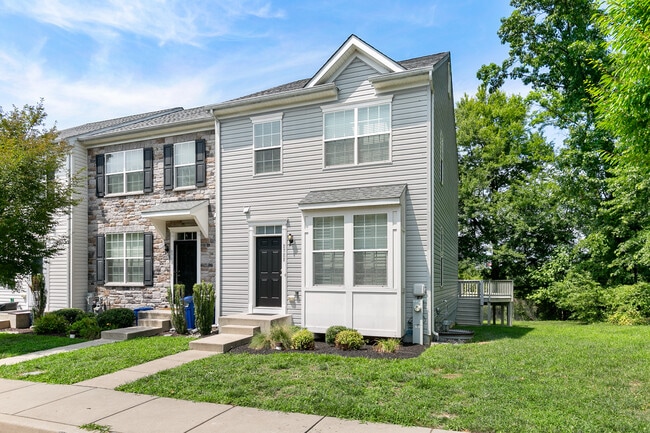 property at 2722 Theresa Ln