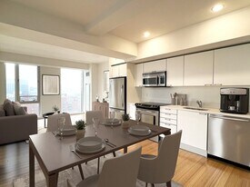 2 Earhart St, Unit PH6 in Cambridge, MA - Building Photo
